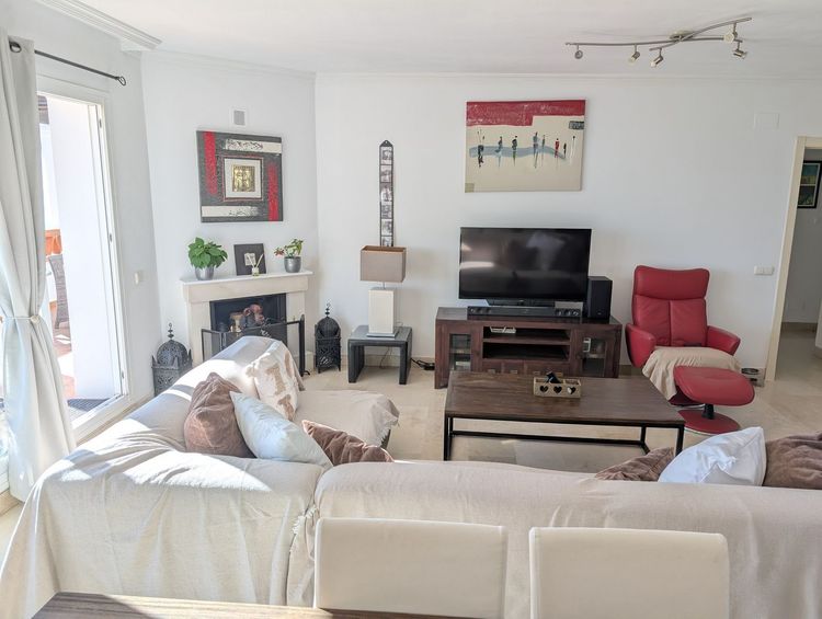 Penthouse | Resale in Calahonda in Calahonda, Costa del Sol - Photo 4