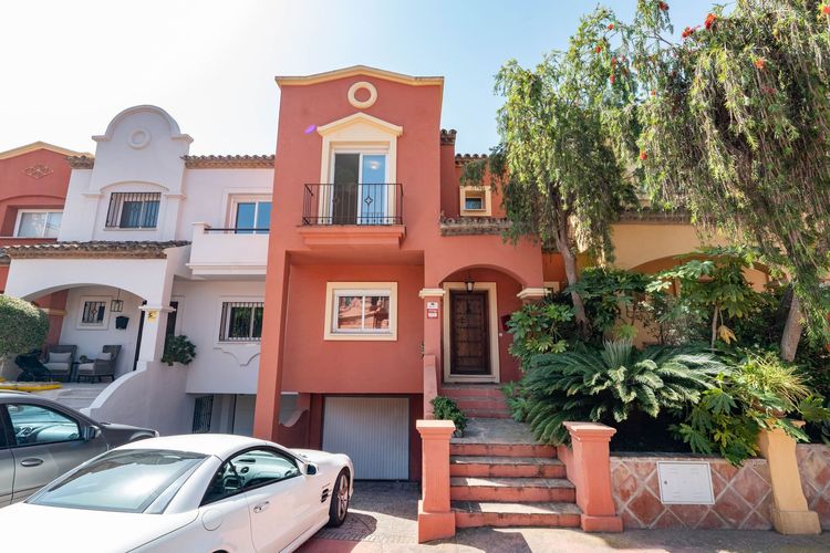 House | Resale in Puerto Banús - Development photo 1