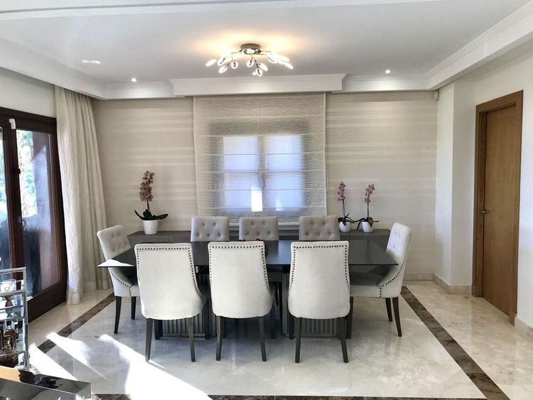 House | Resale in The Golden Mile in The Golden Mile, Costa del Sol - Photo 2
