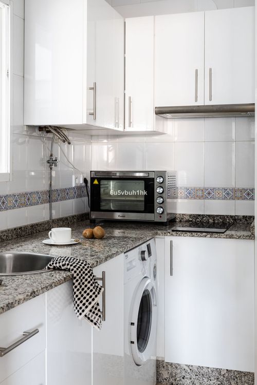 Apartment | Resale in Fuengirola in Fuengirola, Costa del Sol - Photo 5