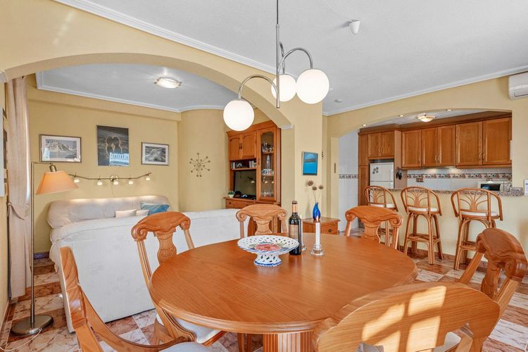 House | Resale in Lomas de Cabo Roig in Lomas de Cabo Roig, Costa Blanca - Photo 4