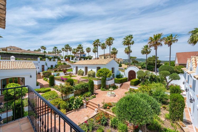 House | Resale in Sotogrande in Sotogrande Others, Costa del Sol - Photo 3
