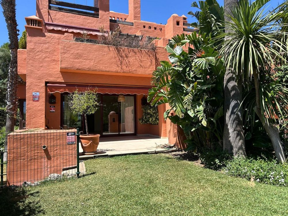 House | Resale in The Golden Mile in The Golden Mile, Costa del Sol - Main property photo