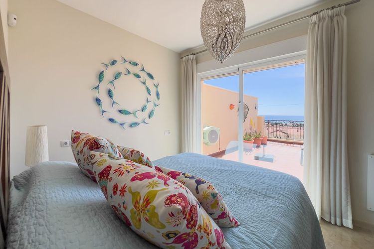 Penthouse | Resale in El Chaparral in El Chaparral, Costa del Sol - Photo 5
