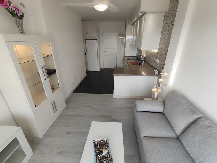 Apartment | Resale in Torreblanca in Torreblanca, Costa del Sol - Photo 3