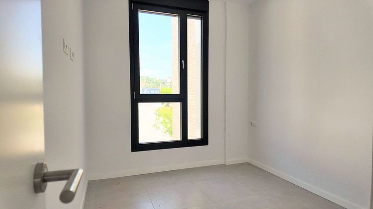 Apartment | Resale in Estepona in Estepona, Costa del Sol - Photo 5