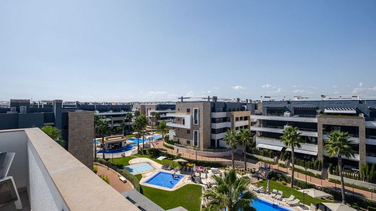 Penthouse | Resale in Playa Flamenca in Playa Flamenca, Costa Blanca - Photo 3
