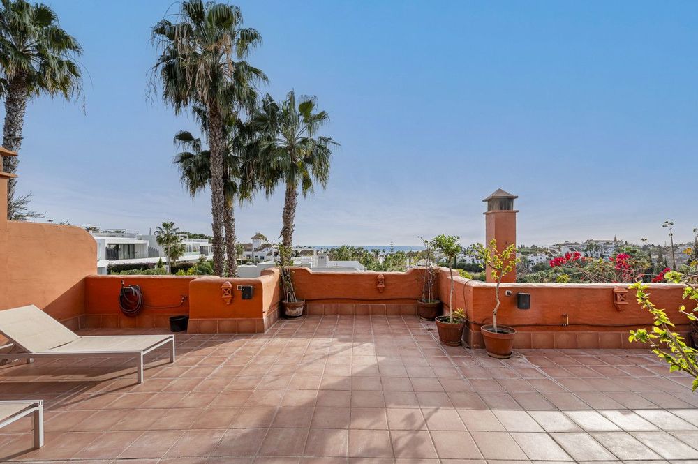 House | Resale in The Golden Mile in The Golden Mile, Costa del Sol - Main property photo