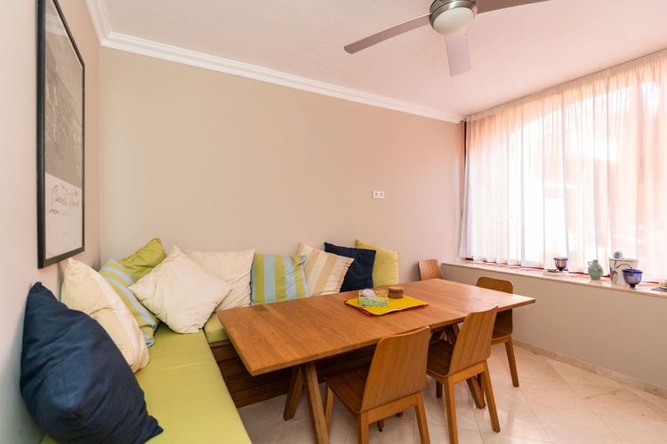Apartment | Resale in Elviria in Elviria, Costa del Sol - Photo 2