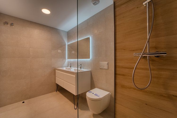 Apartment | Resale in Torremolinos in Torremolinos Others, Costa del Sol - Photo 5