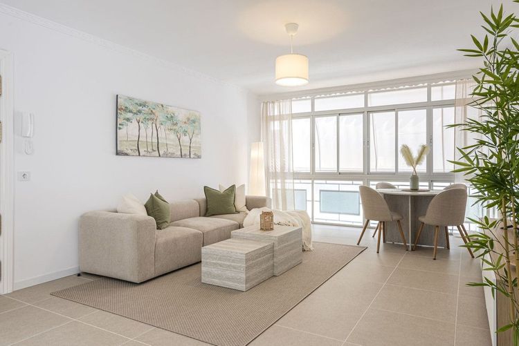 Apartment | Resale in Estepona in Estepona, Costa del Sol - Photo 2