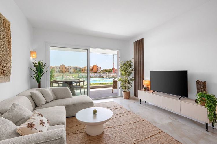 Apartment | Resale in Punta Prima in Punta Prima, Costa Blanca - Photo 5
