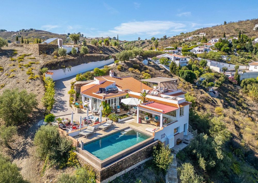 House | Resale in Cómpeta in Cómpeta, Costa del Sol - Main property photo