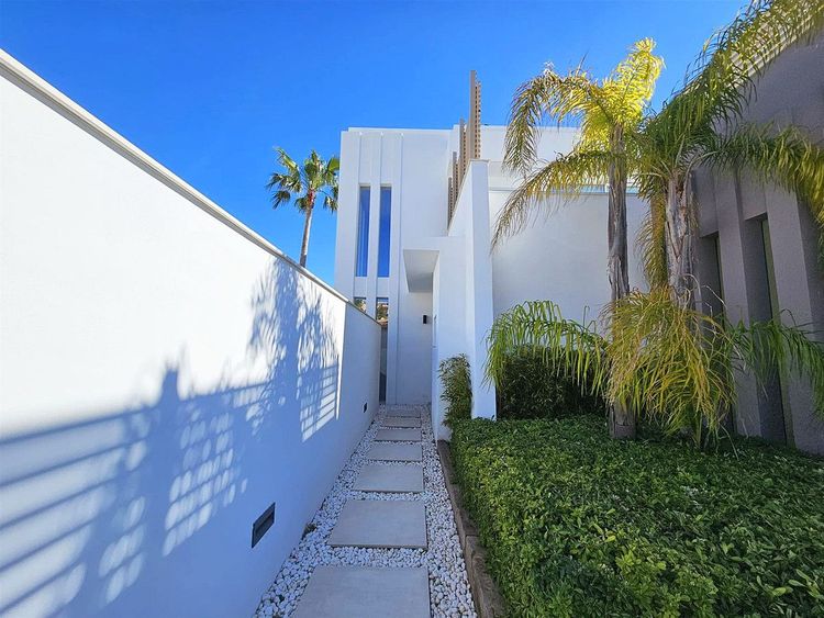 House | Resale in Riviera del Sol in Riviera del Sol, Costa del Sol - Photo 3