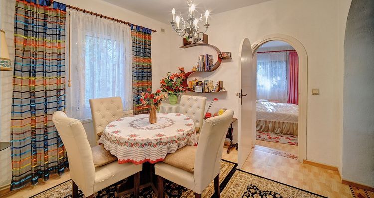 House | Resale in Marbesa in Marbesa, Costa del Sol - Photo 4