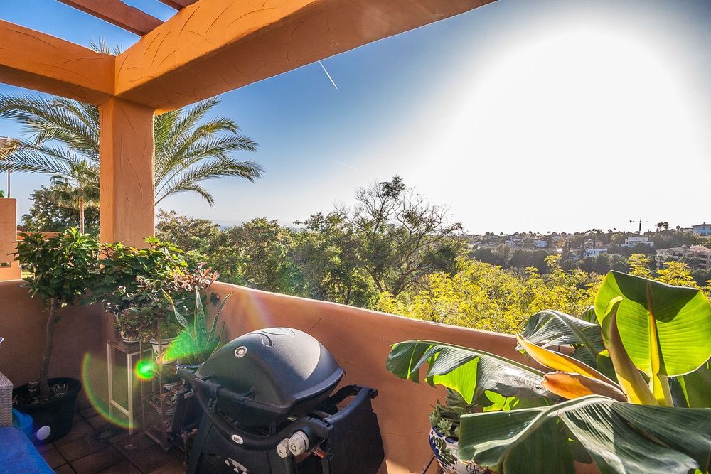 Apartment | Resale in Elviria in Elviria, Costa del Sol - Main property photo