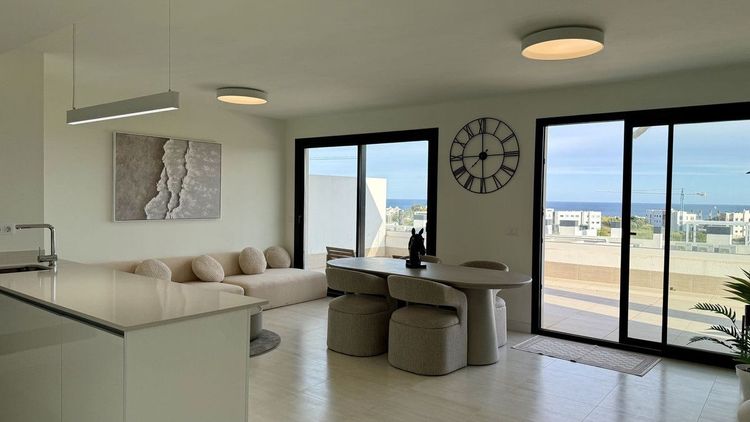 Penthouse | Resale in Estepona in Estepona, Costa del Sol - Photo 3