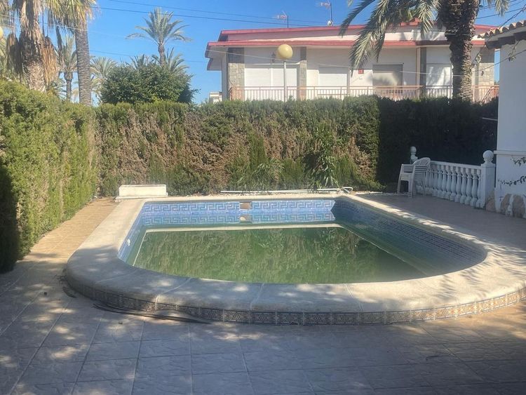 House | Resale in Cabo Roig in Cabo Roig, Costa Blanca - Photo 5