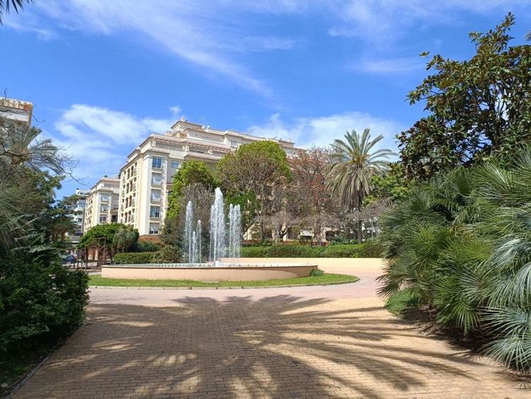 Apartment | Resale in Estepona in Estepona, Costa del Sol - Photo 5