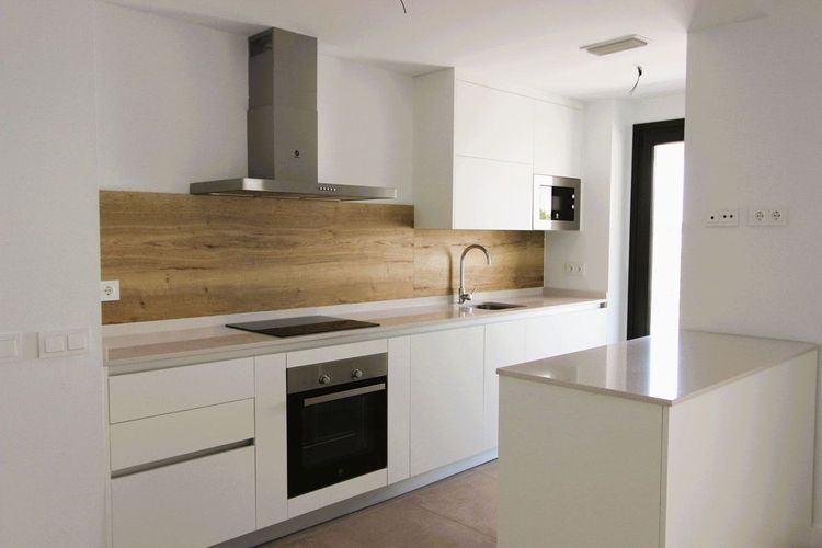 Apartment | Resale in Estepona in Estepona, Costa del Sol - Photo 4