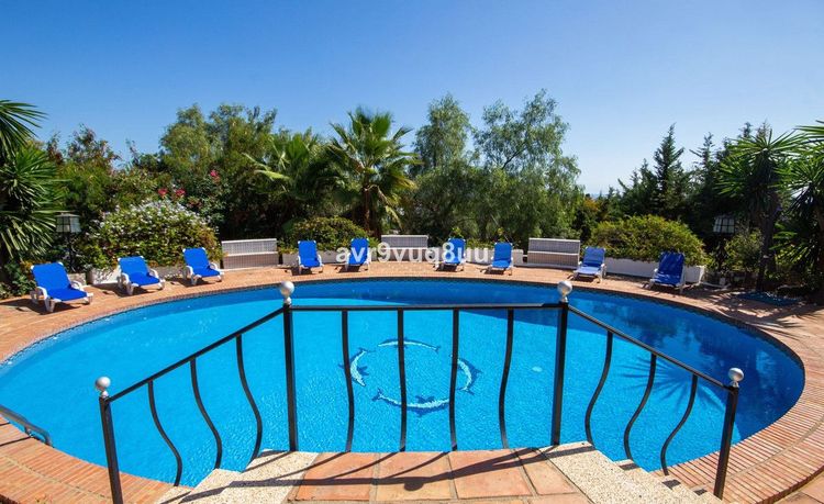 House | Resale in Mijas Costa in Mijas Costa, Costa del Sol - Photo 3