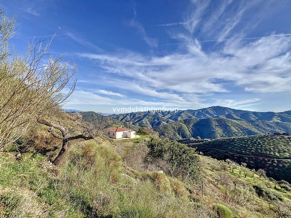 House | Resale in Colmenar in Colmenar, Costa del Sol - Main property photo