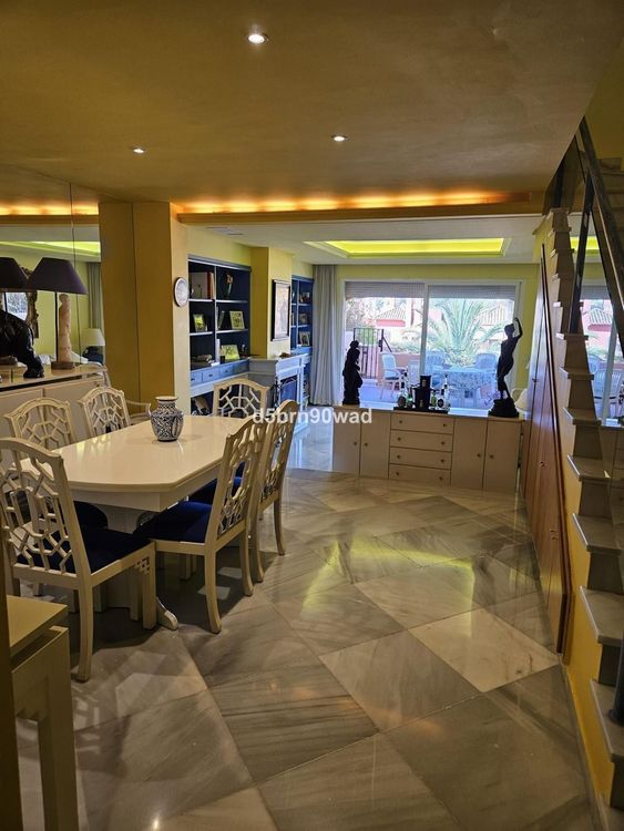 House | Resale in Atalaya in Atalaya, Costa del Sol - Photo 3