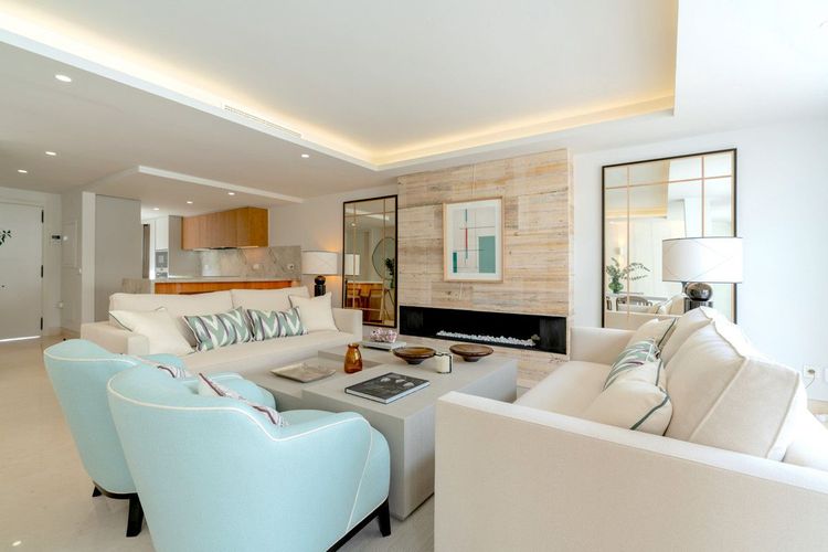 House | Resale in The Golden Mile in The Golden Mile, Costa del Sol - Photo 3