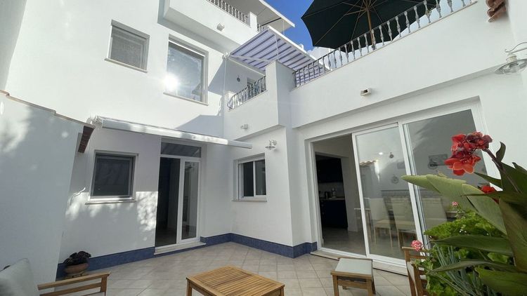 Townhouse in Alhaurín el Grande in Alhaurín el Grande, Valle de Guadalhorce, Costa del Sol - Photo 3