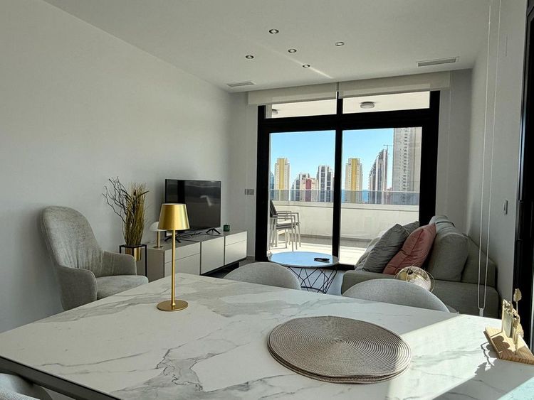 Apartment | Resale in Benidorm in Benidorm, Costa Blanca - Photo 2