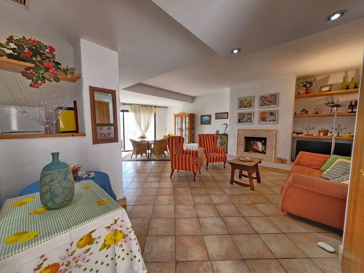 Apartment | Resale in Puerto Banús in Puerto Banús, Nueva Andalucía, Costa del Sol - Photo 4
