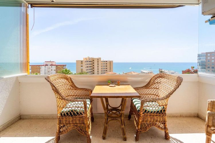 Apartment | Resale in Torremolinos in Torremolinos Others, Costa del Sol - Photo 2
