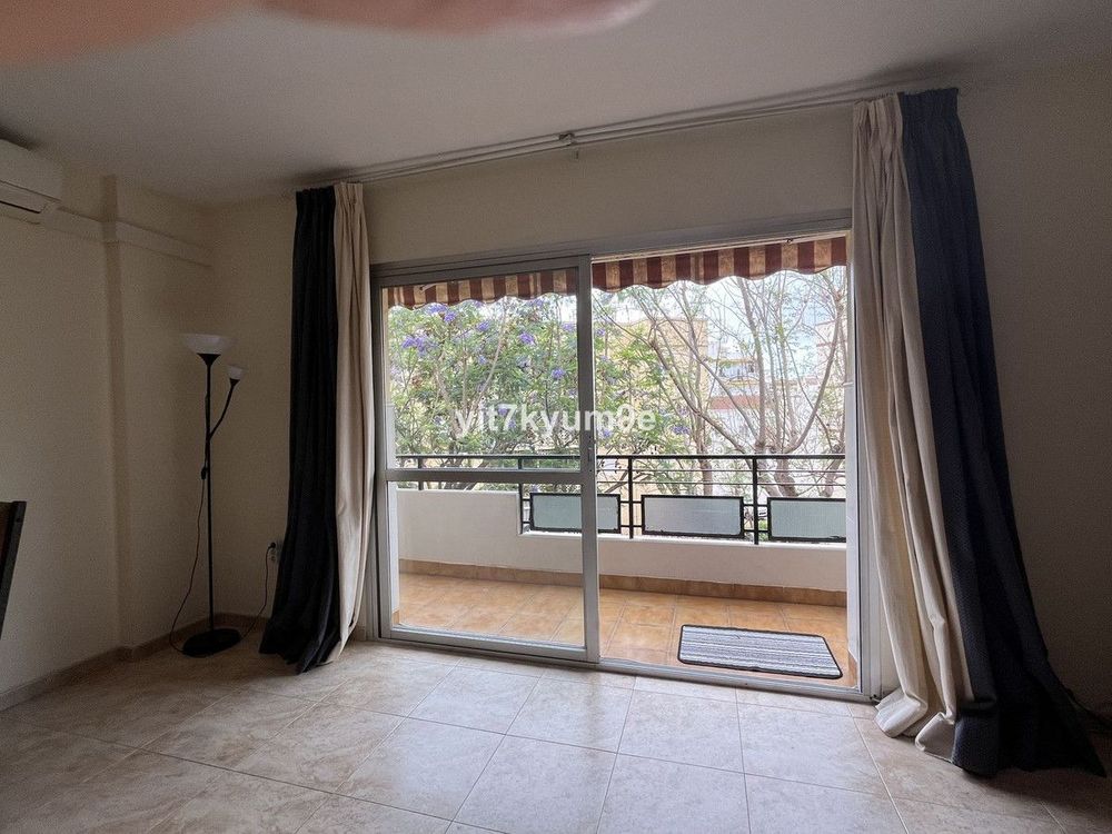 Apartment | Resale in Fuengirola in Fuengirola Others, Costa del Sol - Main property photo