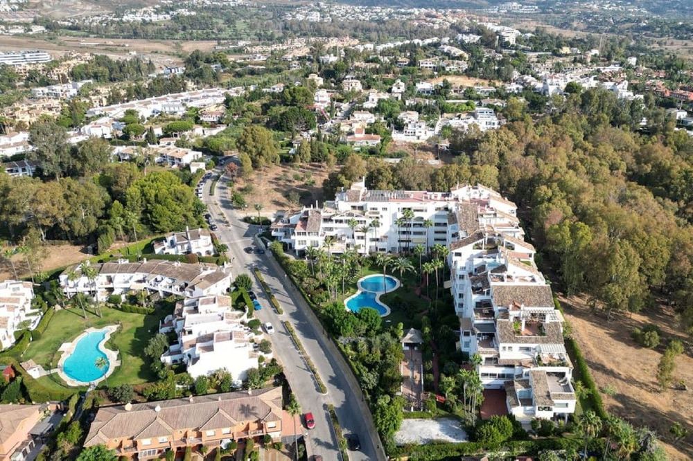 Apartment | Resale in Atalaya in Atalaya, Costa del Sol - Main property photo