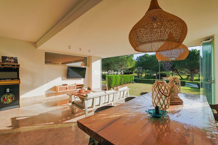 House | Resale in Santa Clara in Santa Clara, Costa del Sol - Photo 4