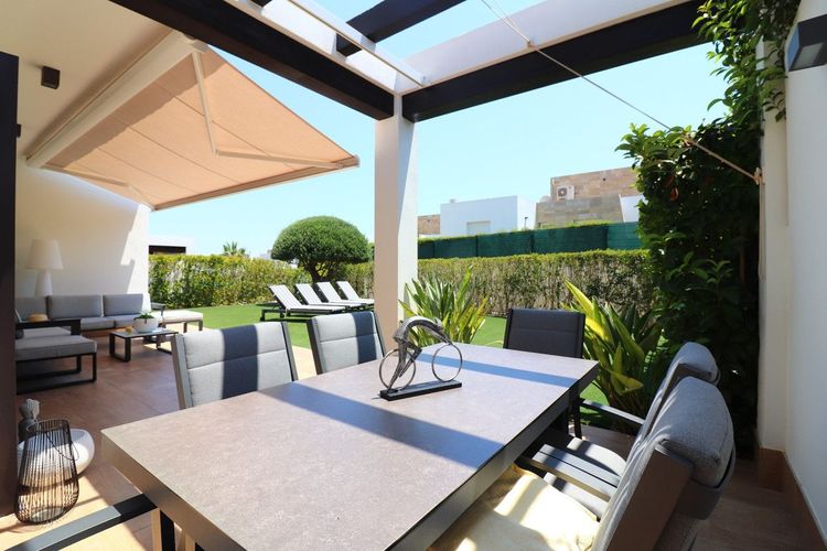 House | Resale in Algorfa in Algorfa, Costa Blanca - Photo 4