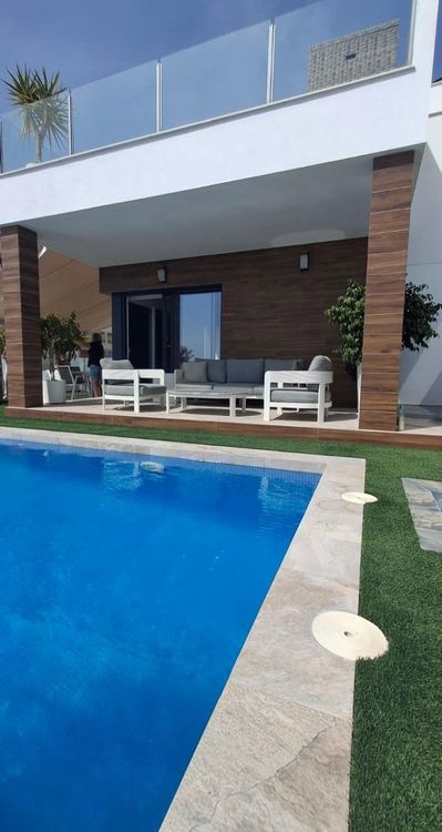 House | Resale in Entre Naranjos in Costa Blanca - Photo 2