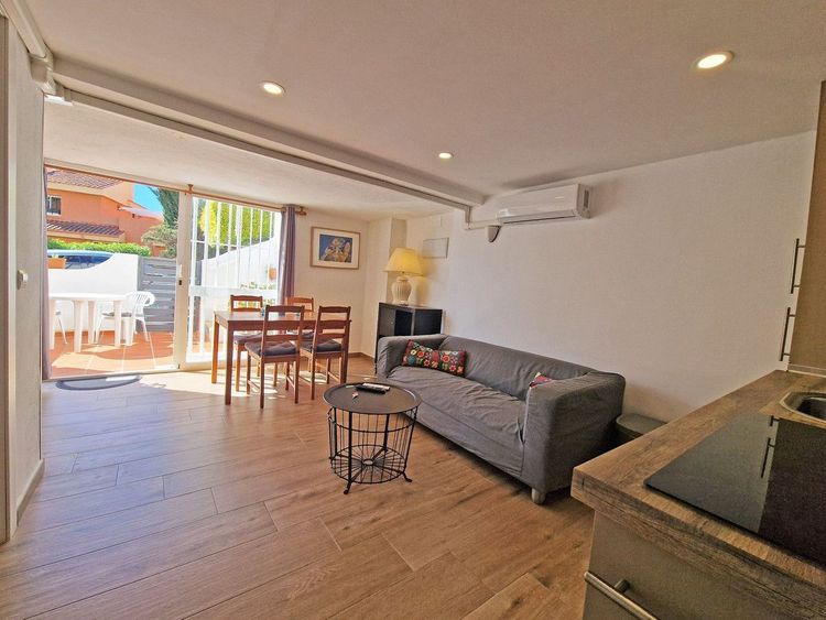 House | Resale in Reserva de Marbella in Reserva de Marbella, Costa del Sol - Photo 2