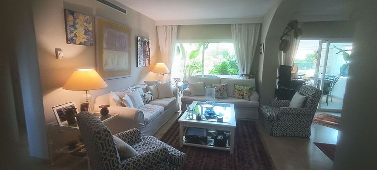 Apartment | Resale in Estepona in Estepona, Costa del Sol - Photo 5