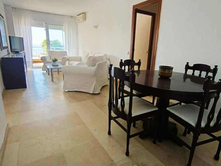 Apartment | Resale in Fuengirola in Fuengirola Others, Costa del Sol - Photo 2