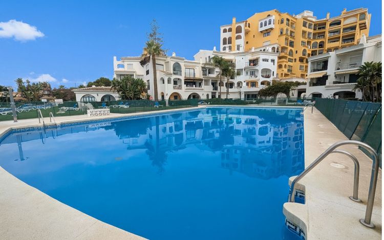Apartment | Resale in Puerto de Cabopino in Puerto de Cabopino, Costa del Sol - Photo 3
