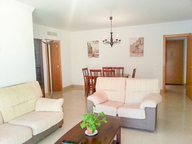 Apartment | Resale in Elviria in Elviria, Costa del Sol - Photo 2