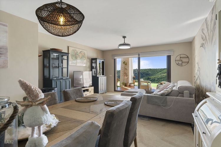 Apartment | Resale in Casares in Casares Others, Costa del Sol - Photo 4