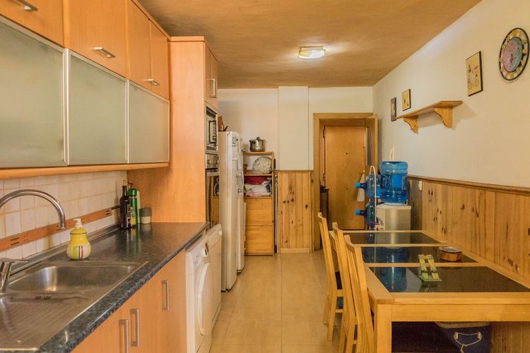 Apartment | Resale in Marbella in Marbella Others, Costa del Sol - Photo 2