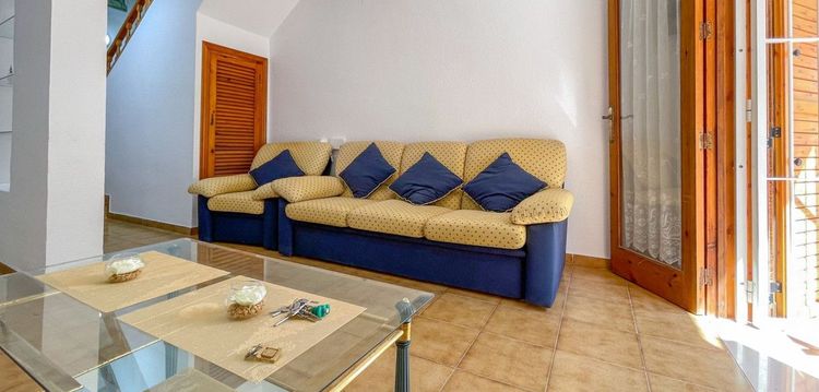 House | Resale in Playa Flamenca in Playa Flamenca, Costa Blanca - Photo 5