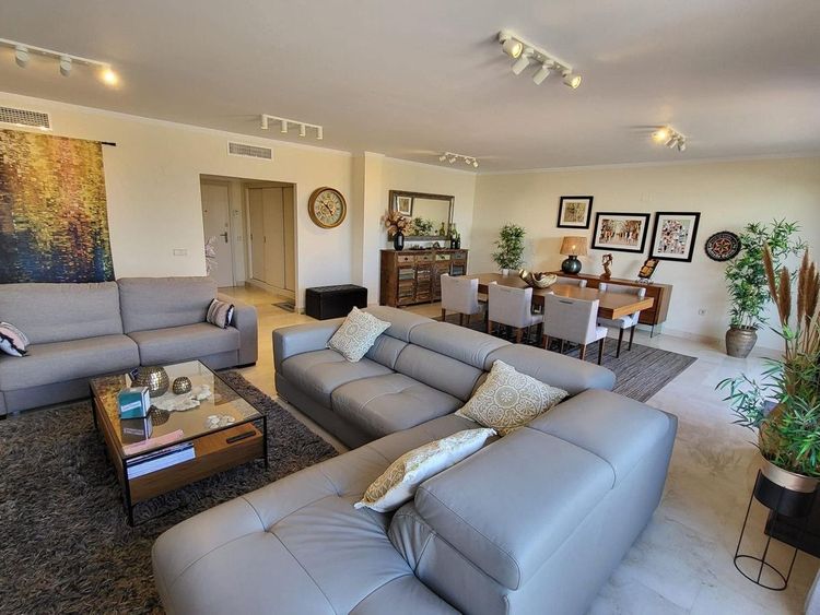 Penthouse | Resale in Casares in Casares Others, Costa del Sol - Photo 3