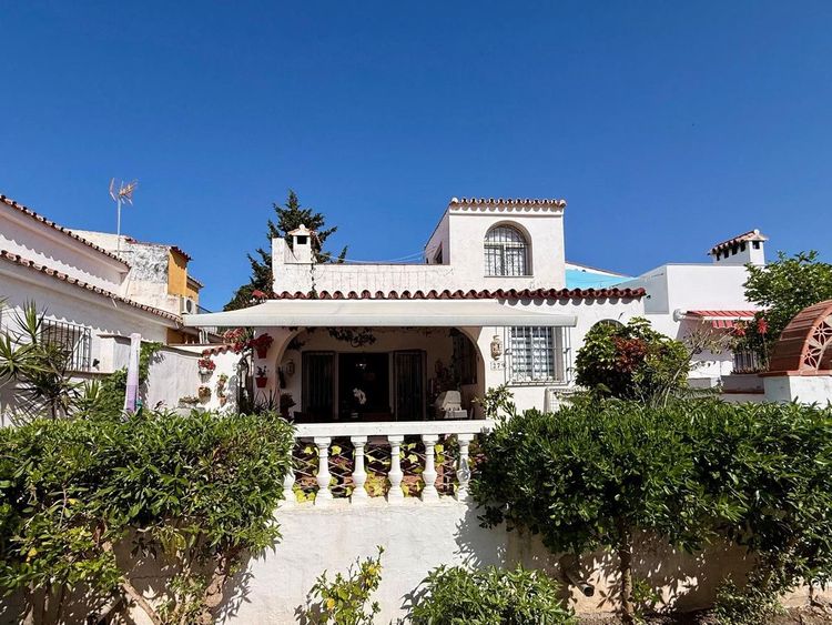 House | Resale in Manilva in Manilva Others, Costa del Sol - Photo 3