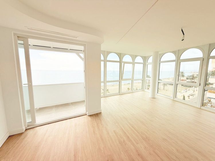 listing card gallery