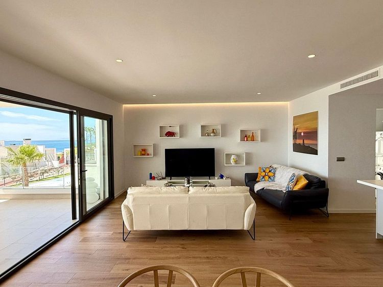 Apartment | Resale in La Alcaidesa in La Alcaidesa, Costa del Sol - Photo 5
