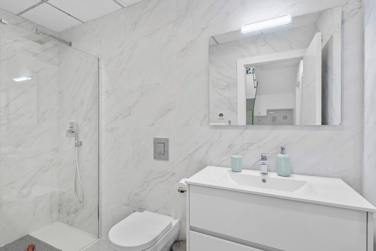 House | Resale in Algorfa in Algorfa, Costa Blanca - Photo 4